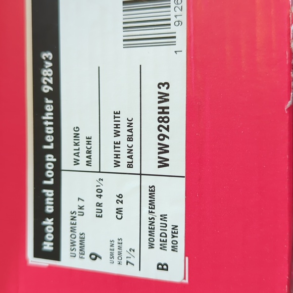 Women's New Balance Sneakers - Picture 5 of 7